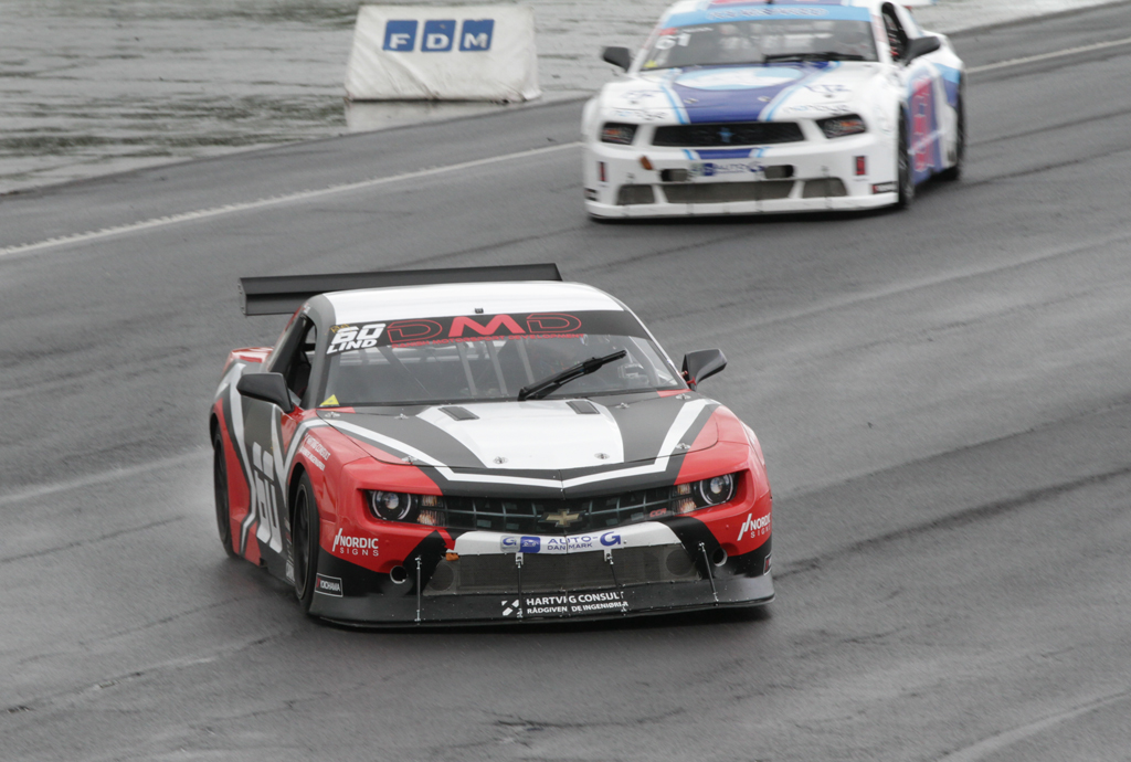 Dennis Lind og John Nielsen i kamp om første pladsen
(Foto: Motorsporten.dk)